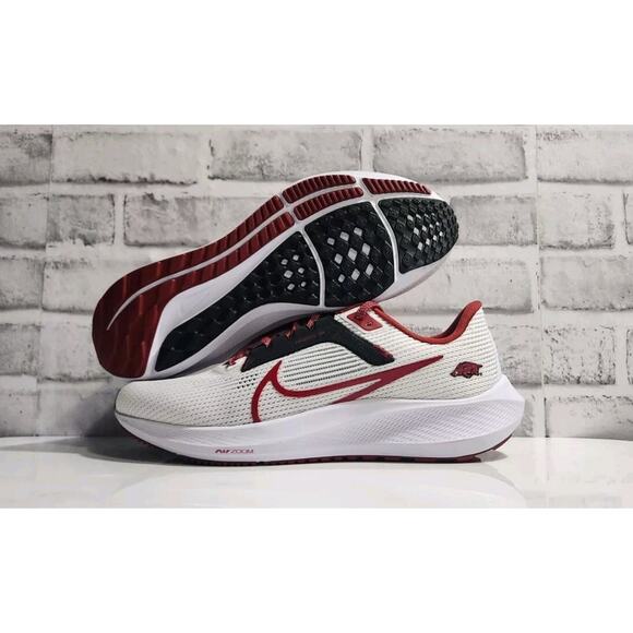 Nike Arkansas Razorbacks Air Zoom Pegasus 40 Running Shoes Mens 8.5 DZ5991-100 - Picture 1 of 6